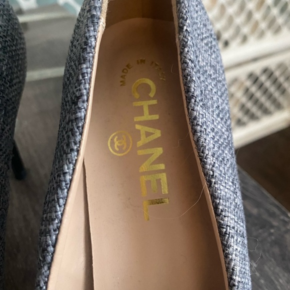 Chanel Black white Tweed leather cap toe Pearl Heels - Picture 9 of 16